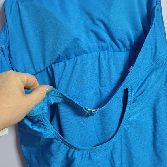 Time and Tru Vibrant Blue One-Piece Swimsuit w Detachable Straps - Picture 4 of 6